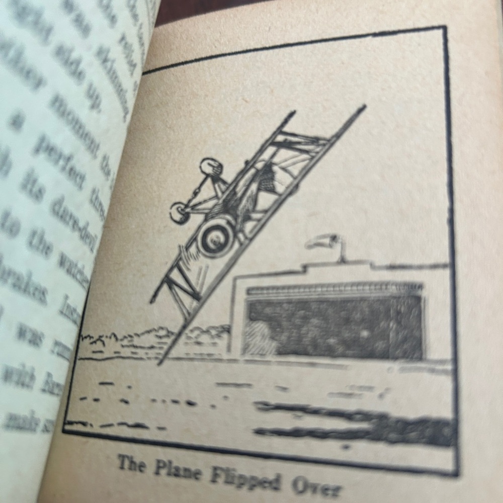 Vintage Big Little Book Collection of four Aviation and action - Picture 10 of 12